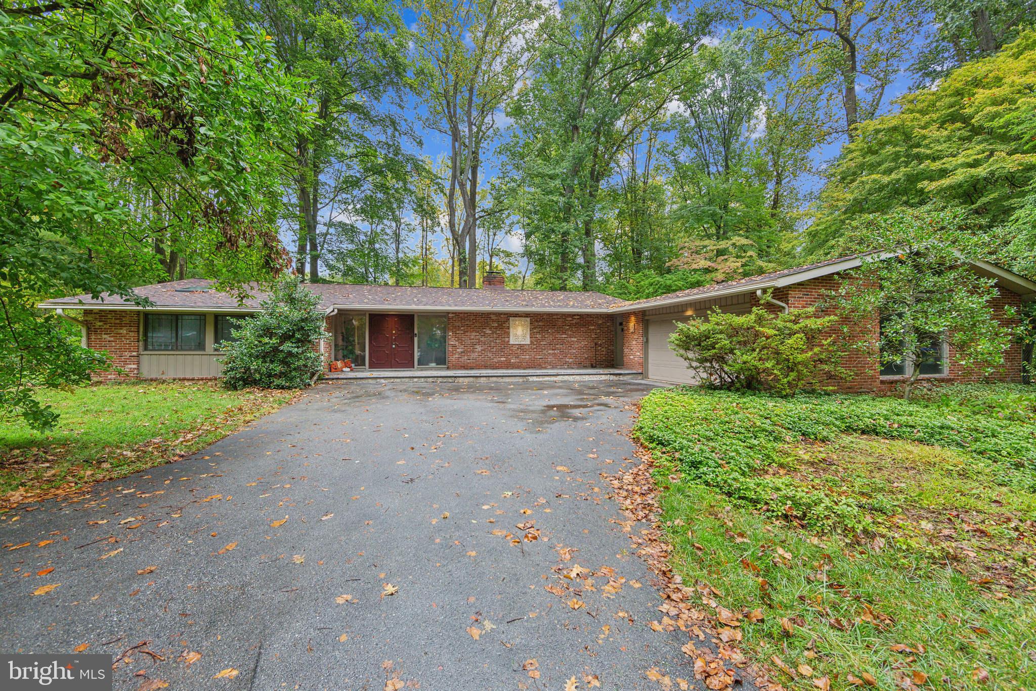 603 Thomas Road Downingtown, PA 19335 - Photo 3 of 36 Privacy yet Close to Everything