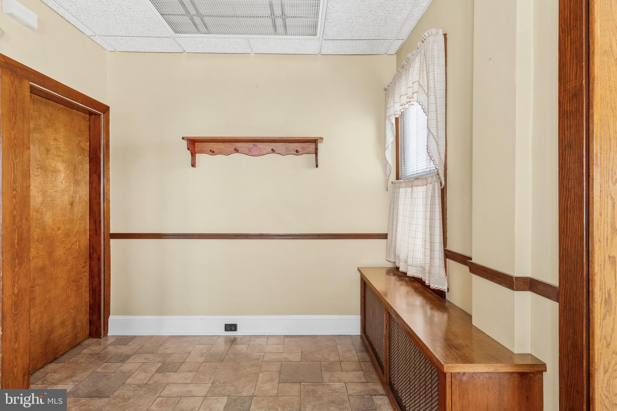 29 South 6th Street Quakertown, PA 18951 - Photo 20 of 51 a view of bathroom with bathtub and shower
