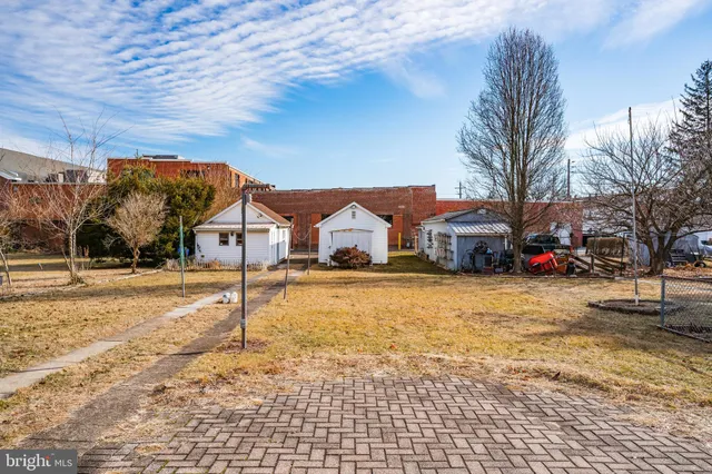 $315,000 | 29 South 6th Street, Quakertown, PA 18951