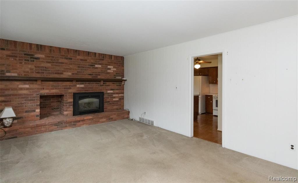 6230 Middle Lake Road Clarkston, MI 48346 - Photo 15 of 38 Gallery Image 15