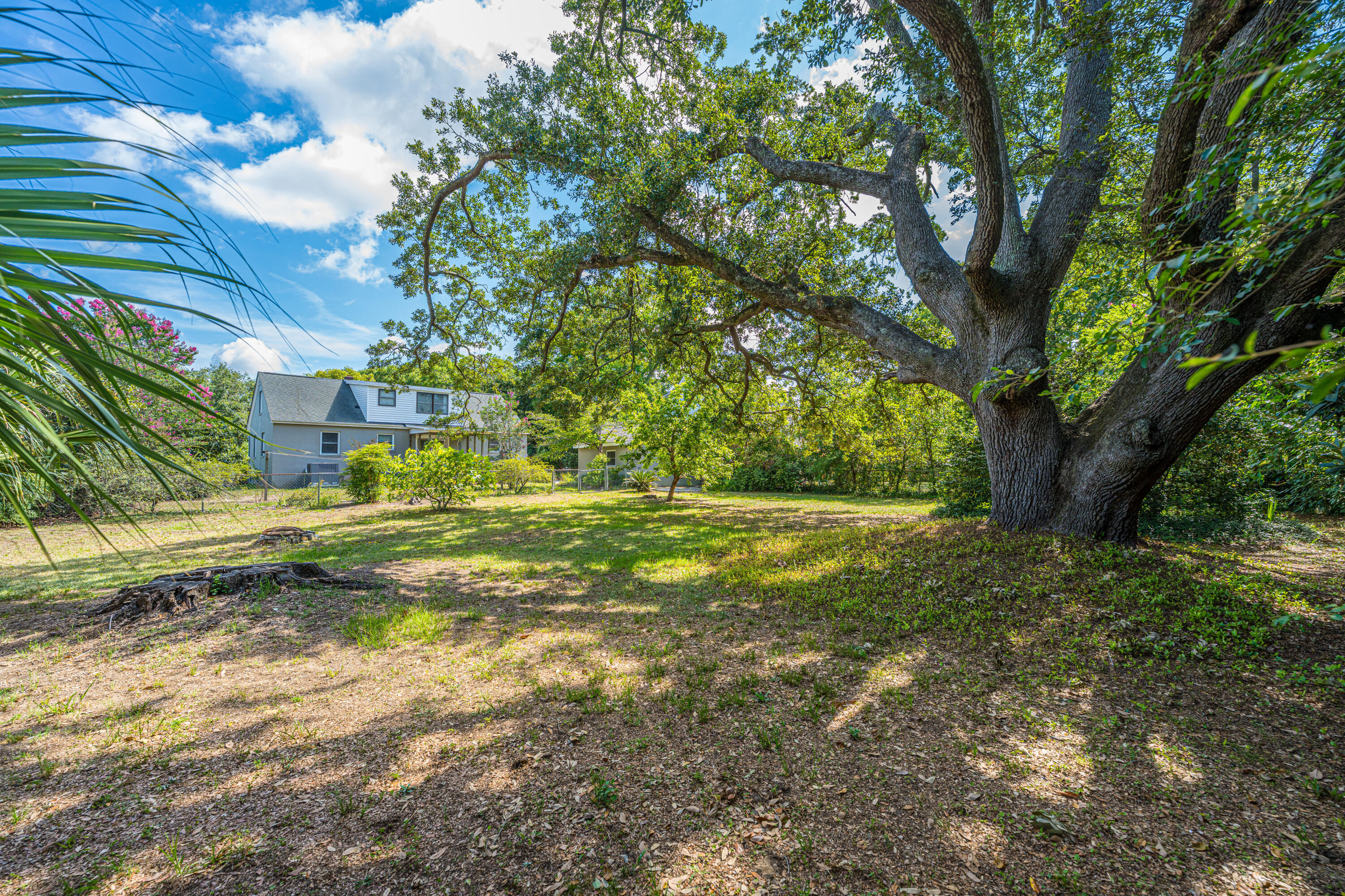 279 Hawthorne Street Mount Pleasant, SC 29464 - Photo 31 of 40 279 Hawthorne St