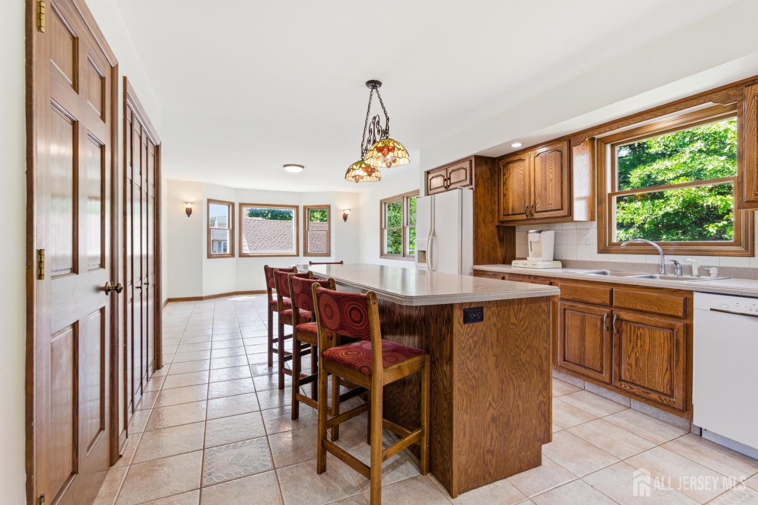 39 Kearney Road Sayreville, NJ 08879 - Photo 4 of 40