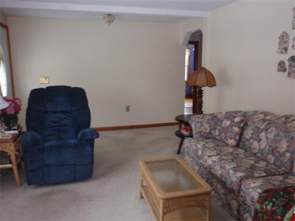 51 Silvin Road Chicopee, MA 01013 - Photo 8 of 9 Gallery Image 8
