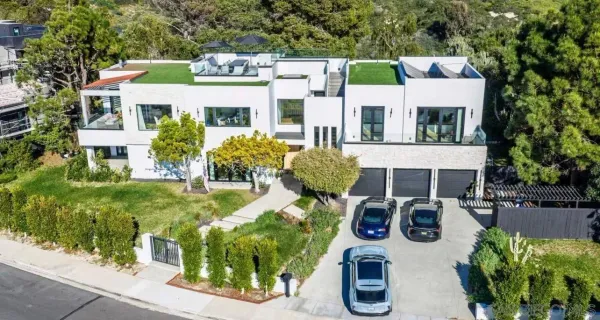 front view of house with a yard