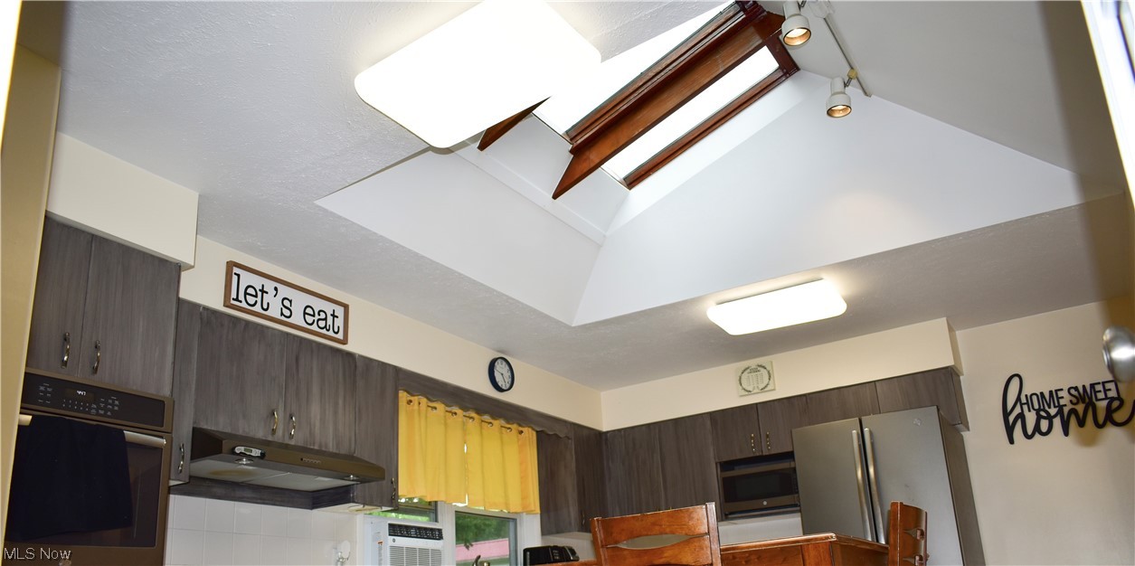 2568 Chapel Road Jefferson, OH 44047 - Photo 5 of 20 Gallery Image 5