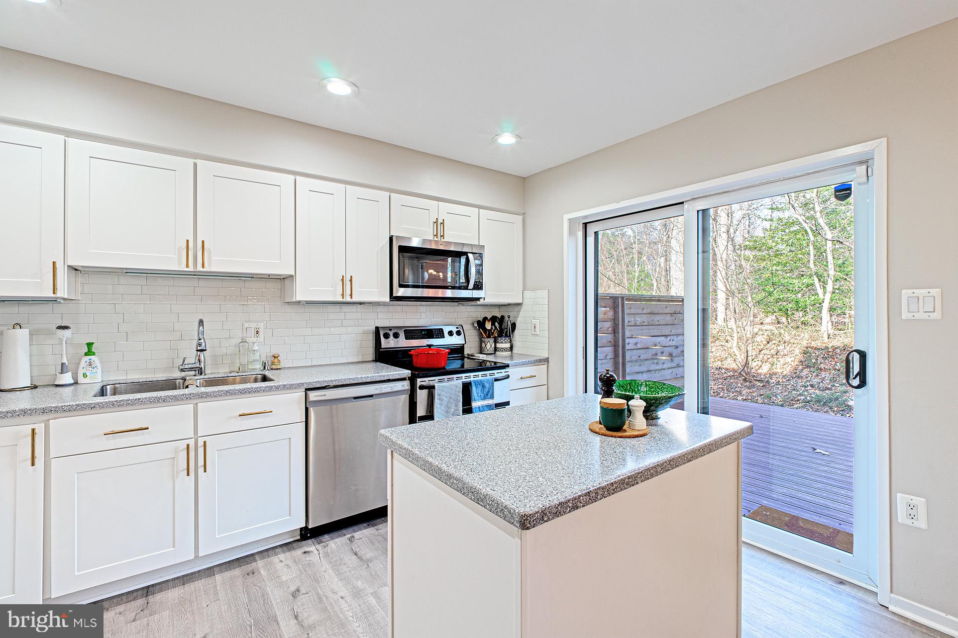 11502 Sunder Court Reston, VA 20190 - Photo 16 of 47