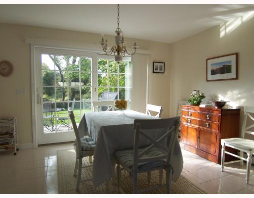 14 Congress Road Narragansett, RI 02882 - Photo 3 of 8 Dining Room. Morning Sun with your coffee