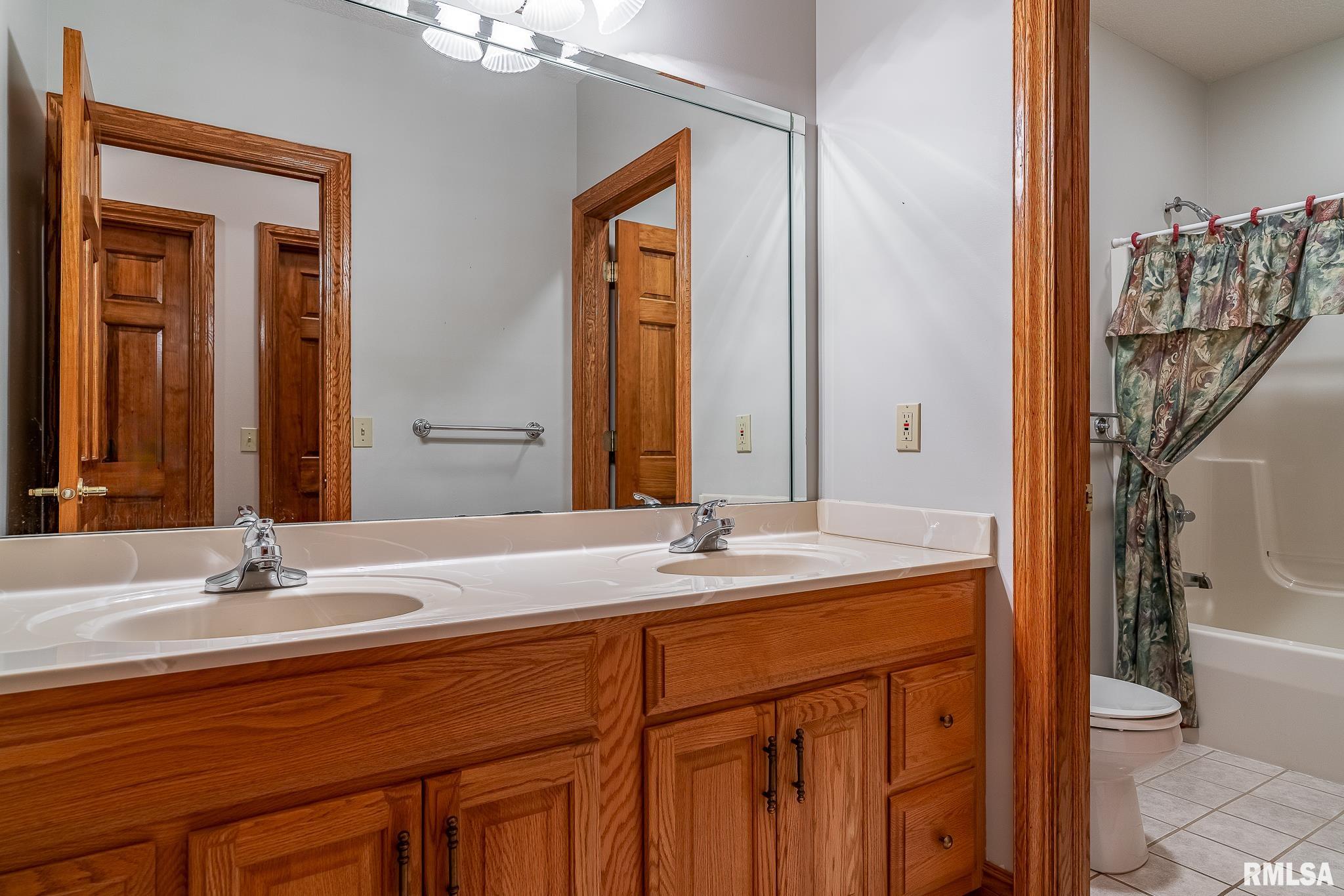 6761 Ridges Court Bettendorf, IA 52722 - Photo 33 of 38 Gallery Image 33