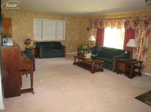 1224 East Cook Road Grand Blanc, MI 48439 - Photo 6 of 21 20243489-5.JPG