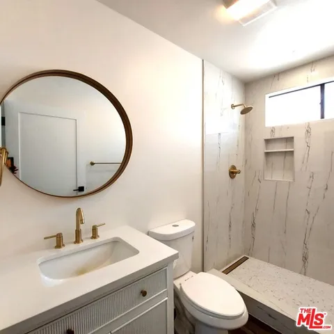 $975,000 | 3831 West 60th Street, Los Angeles, CA 90043