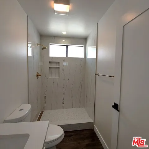 $975,000 | 3831 West 60th Street, Los Angeles, CA 90043