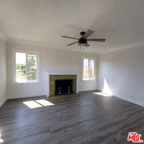 $975,000 | 3831 West 60th Street, Los Angeles, CA 90043