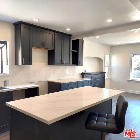 $975,000 | 3831 West 60th Street, Los Angeles, CA 90043