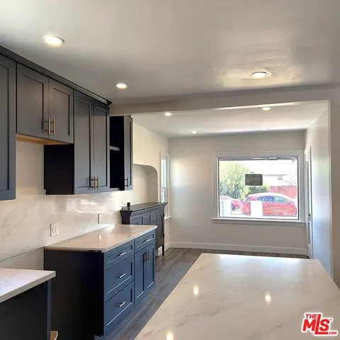 $975,000 | 3831 West 60th Street, Los Angeles, CA 90043