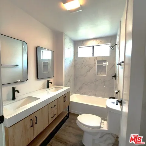 $975,000 | 3831 West 60th Street, Los Angeles, CA 90043