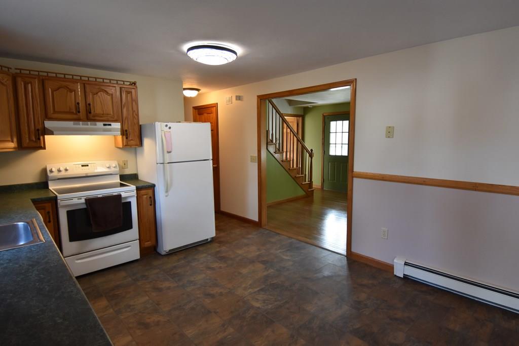 105 Balm Of Life Spring Road Uxbridge, MA 01569 - Photo 4 of 15 Gallery Image 4