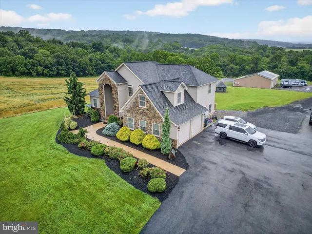 $755,000 | 13 Pheasant Hill Drive, Halifax, PA 17032