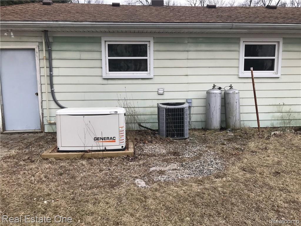 3446 Nolan Road Carleton, MI 48117 - Photo 15 of 19 4A8A671D-16CC-41FE-9AE5-9A80FA70EE67.jpeg