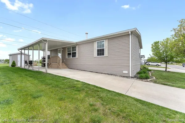 $100,000 | 24494 Edwin Drive, Flat Rock, MI 48134
