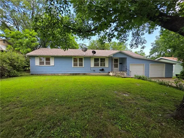 $139,900 | 210 West Fields Boulevard, El Dorado Springs, MO 64744