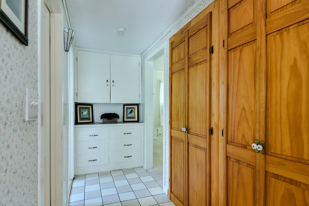 8 Curtis Road Natick, MA 01760 - Photo 7 of 24 Gallery Image 7