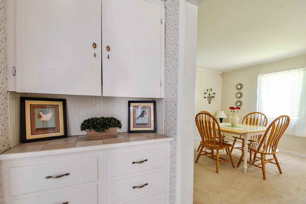 8 Curtis Road Natick, MA 01760 - Photo 8 of 24 Gallery Image 8