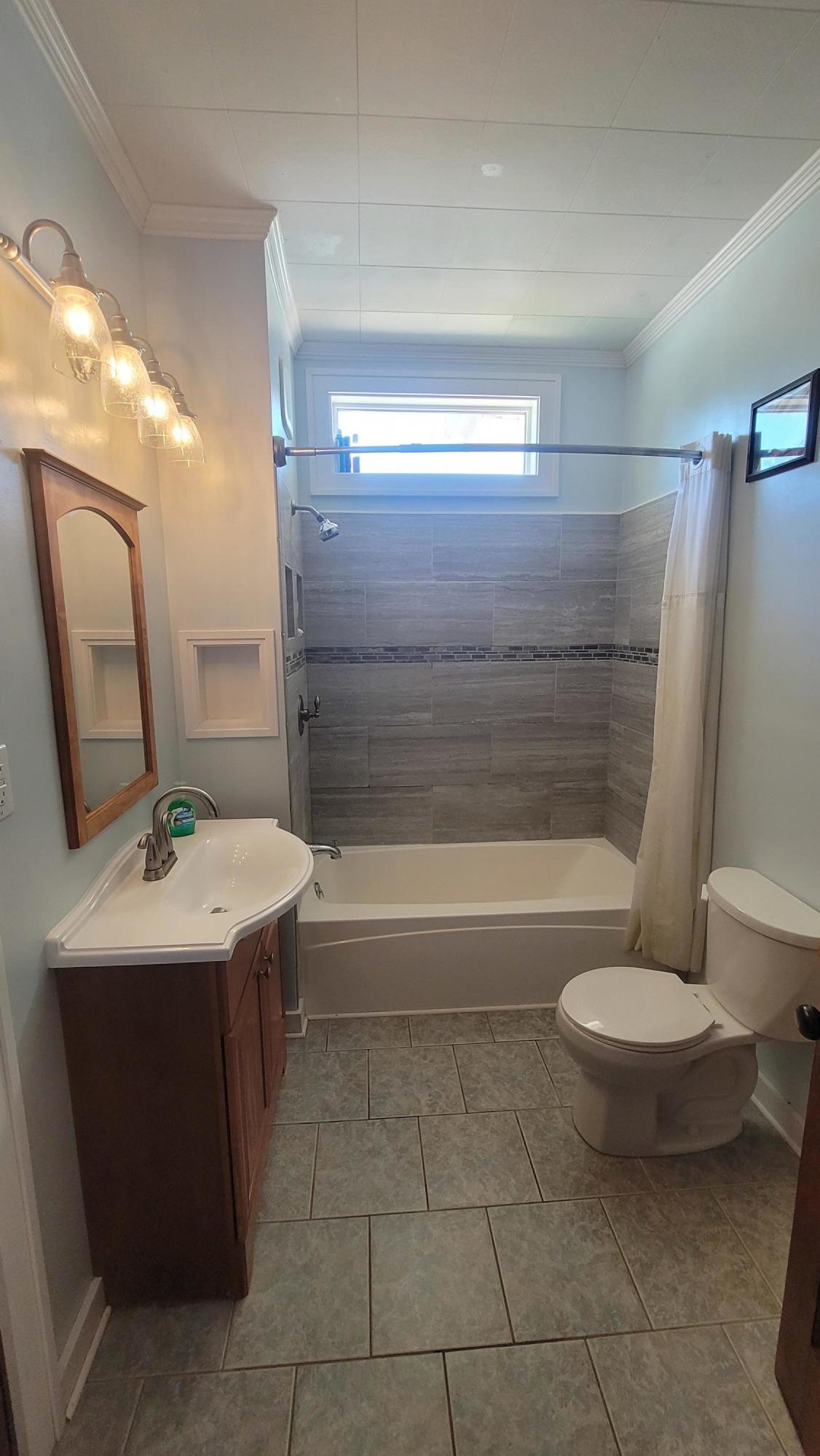 434 Horseshoe Road Cynthiana, KY 41031 - Photo 21 of 40 Bathroom from Front 01