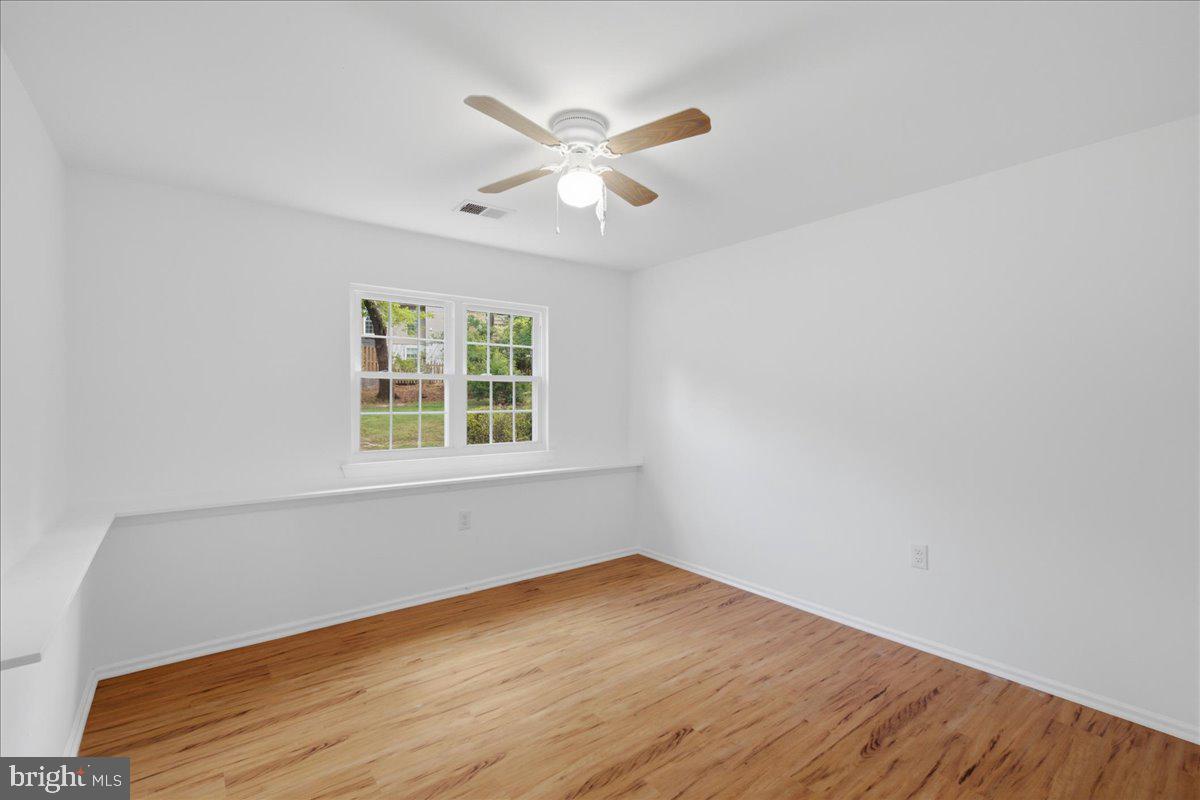 10598 Reed's Landing Circle Burke, VA 22015 - Photo 21 of 37