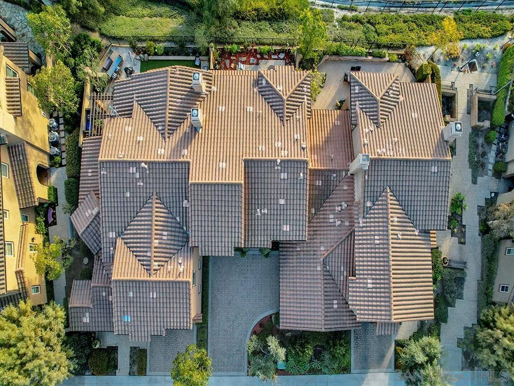 33 Tuscany Ladera Ranch, CA 92694 - Photo 26 of 50 an aerial view of residential houses with outdoor space