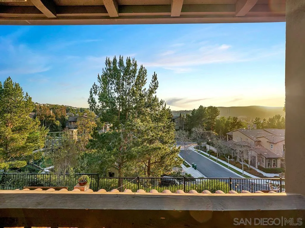 33 Tuscany Ladera Ranch, CA 92694 - Photo 33 of 50 a view of a small yard