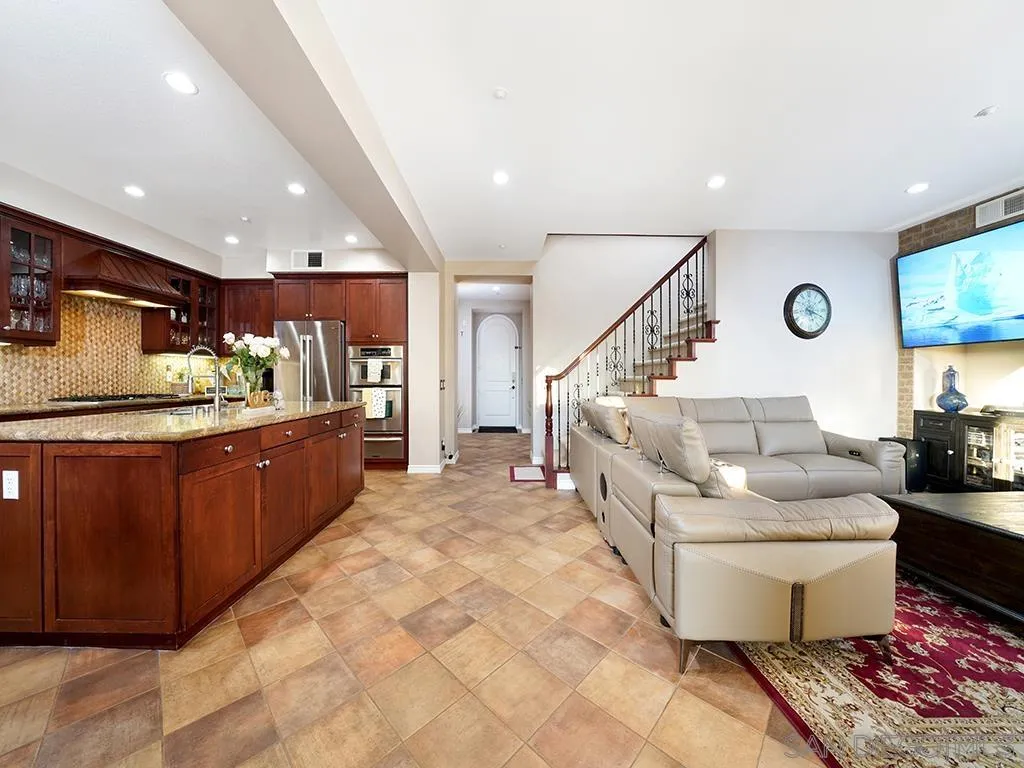 33 Tuscany Ladera Ranch, CA 92694 - Photo 4 of 50 a large room with a large window