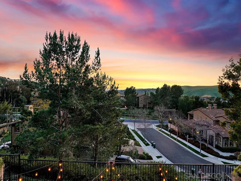 33 Tuscany Ladera Ranch, CA 92694 - Photo 48 of 50 a view of city