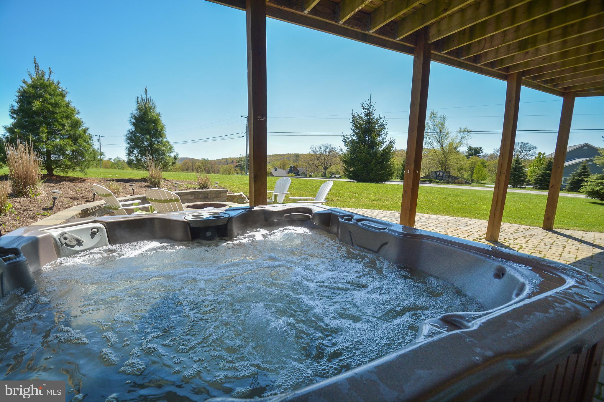 1015 Paradise Point Road Oakland, MD 21550 - Photo 20 of 29 Hot Tub