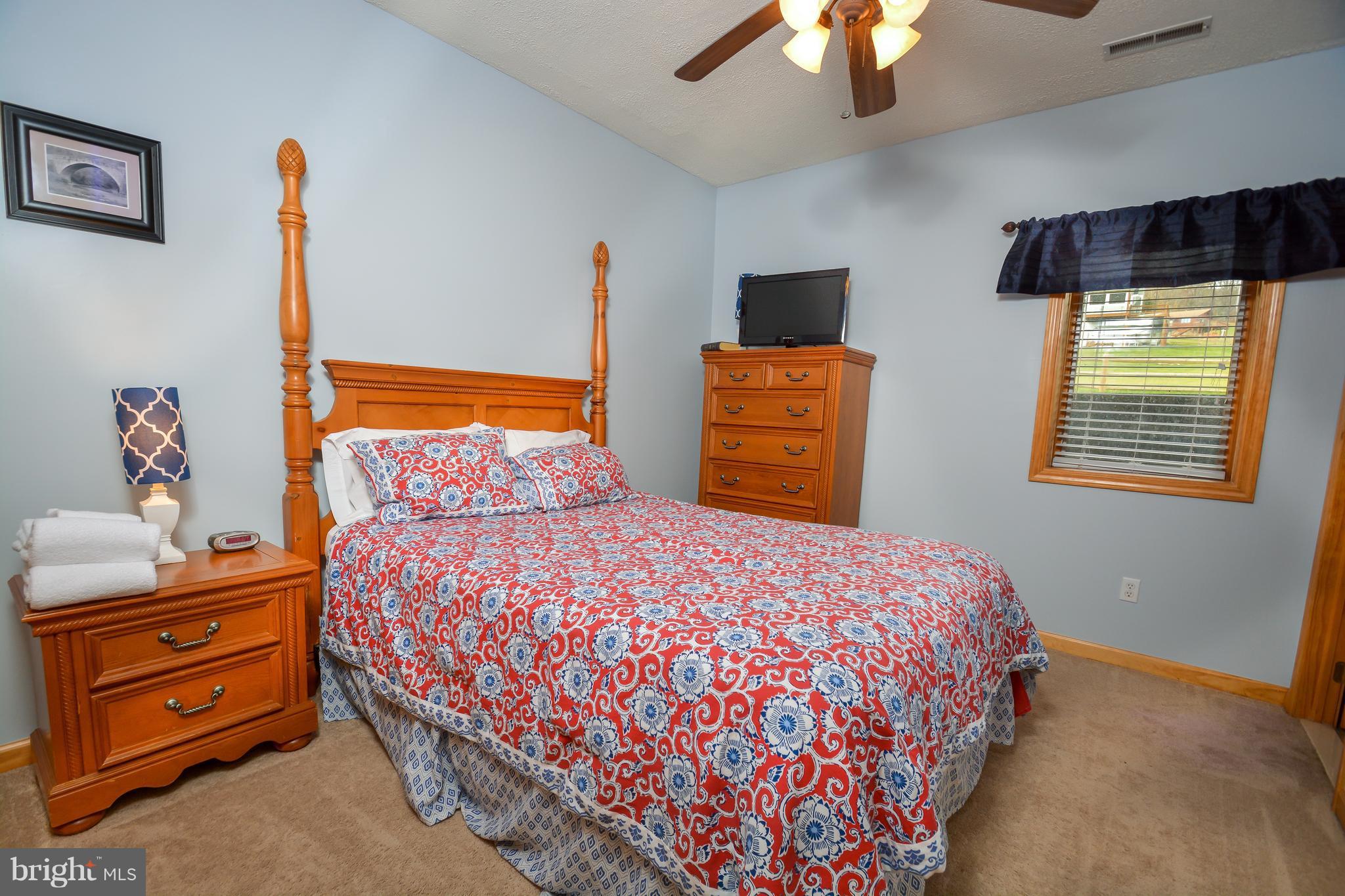 1015 Paradise Point Road Oakland, MD 21550 - Photo 8 of 29 Bedroom