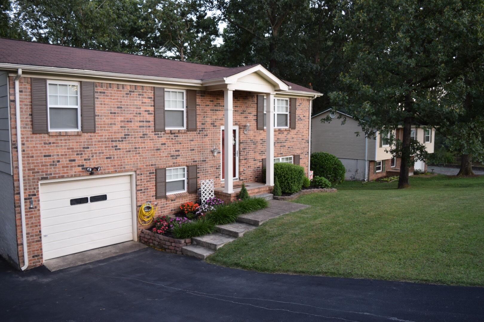8426 West Crabtree Road Hixson, TN 37343 - Photo 2 of 21 front of home