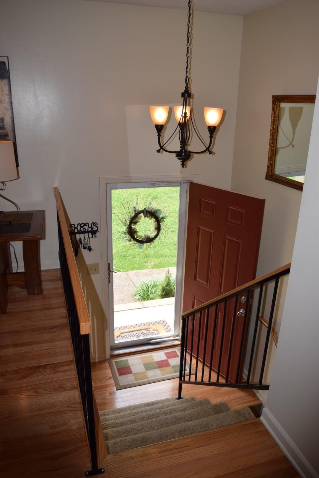 8426 West Crabtree Road Hixson, TN 37343 - Photo 3 of 21 foyer