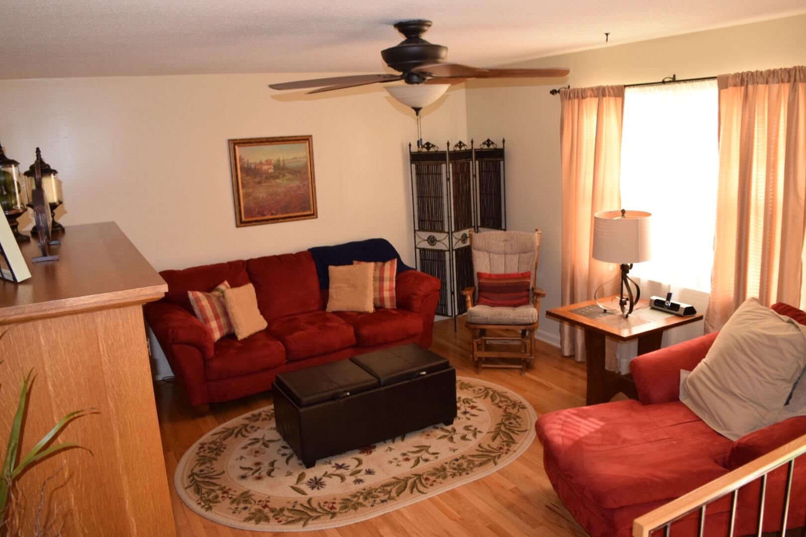 8426 West Crabtree Road Hixson, TN 37343 - Photo 4 of 21 living room