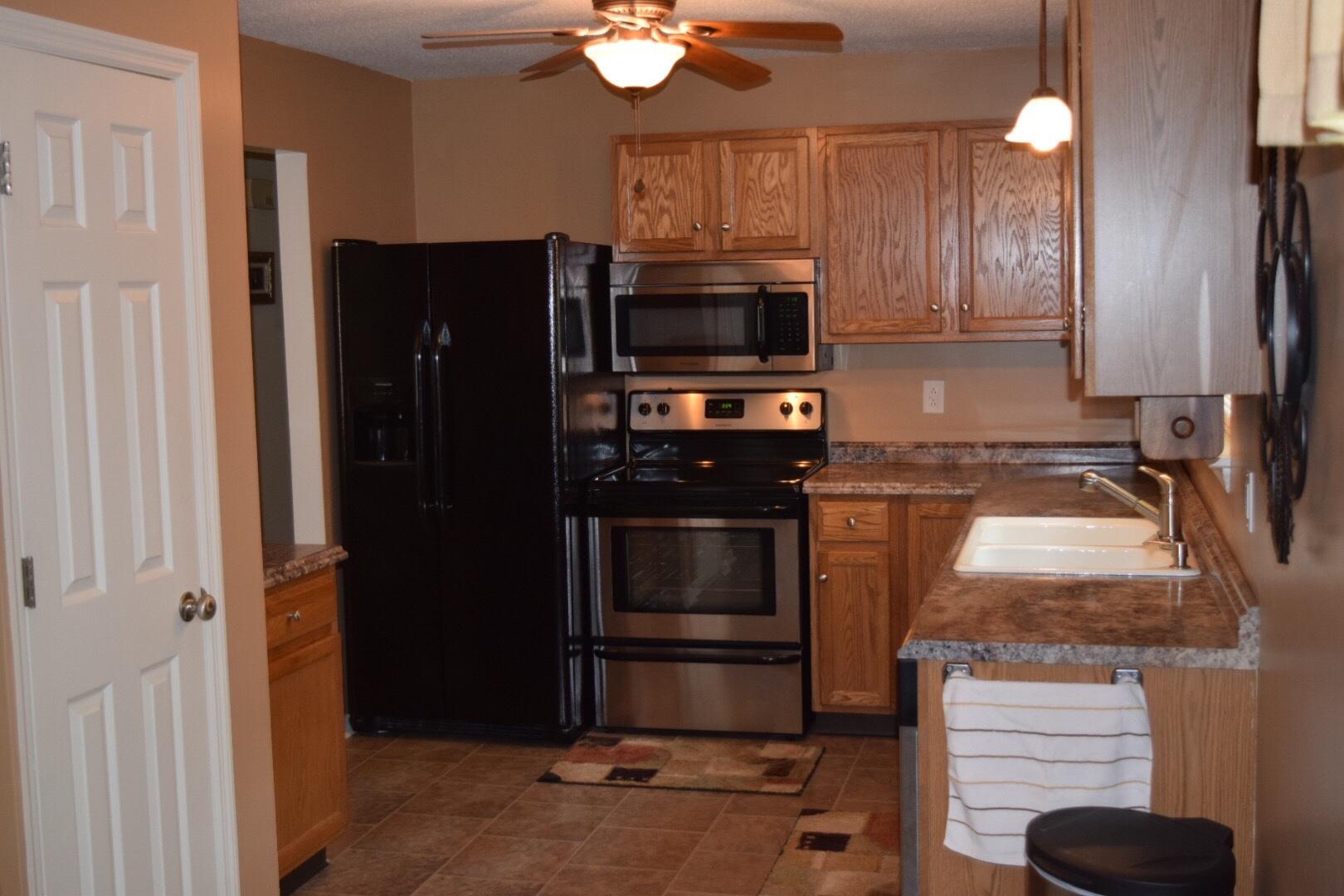8426 West Crabtree Road Hixson, TN 37343 - Photo 7 of 21 kithcen