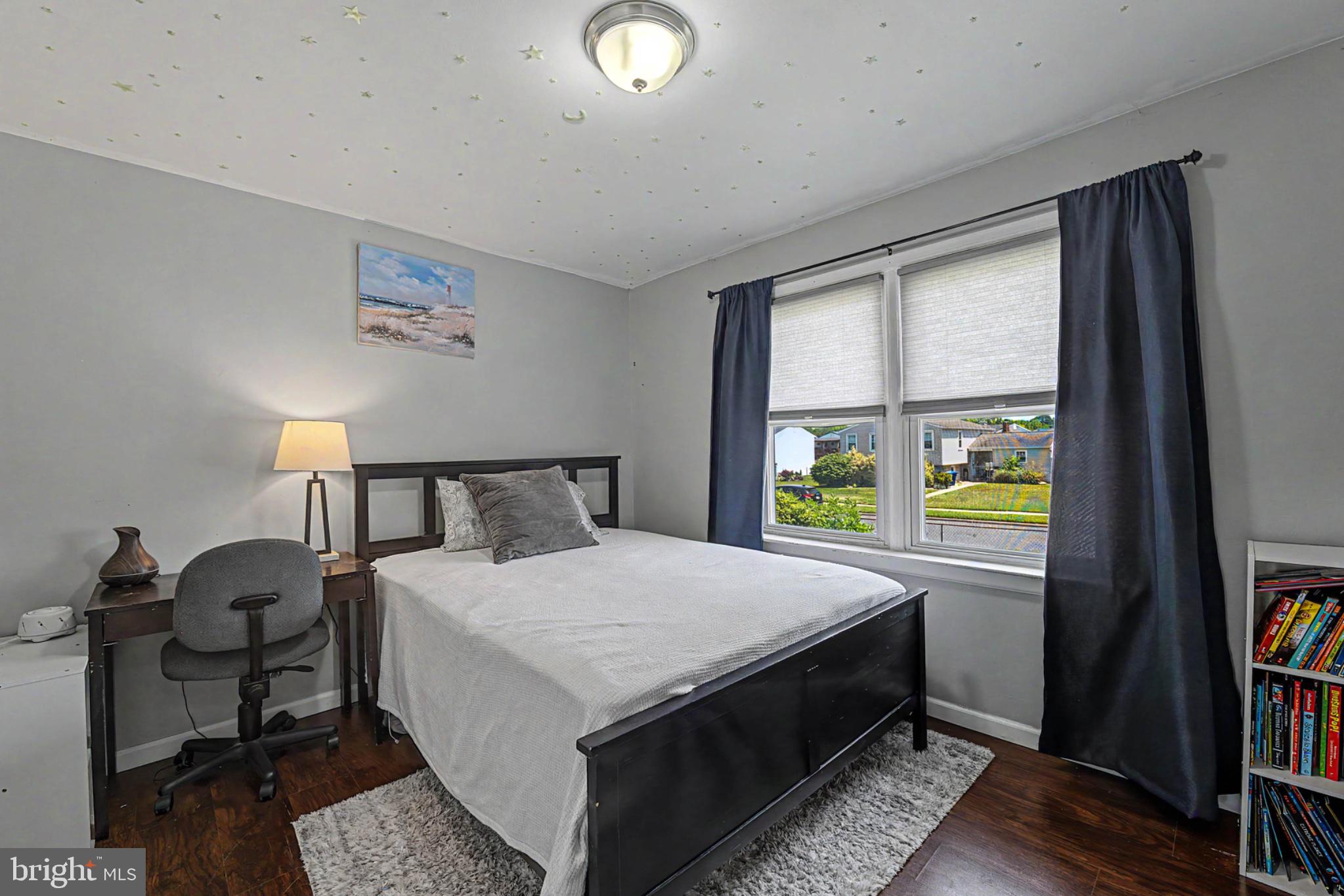 233 Purdue Avenue Pemberton, NJ 08068 - Photo 23 of 31 Cozy bedroom with natural light.