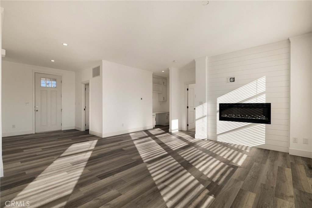 926 Bille Road Paradise, CA 95969 - Photo 4 of 28 a bedroom with a bed and a flat screen tv