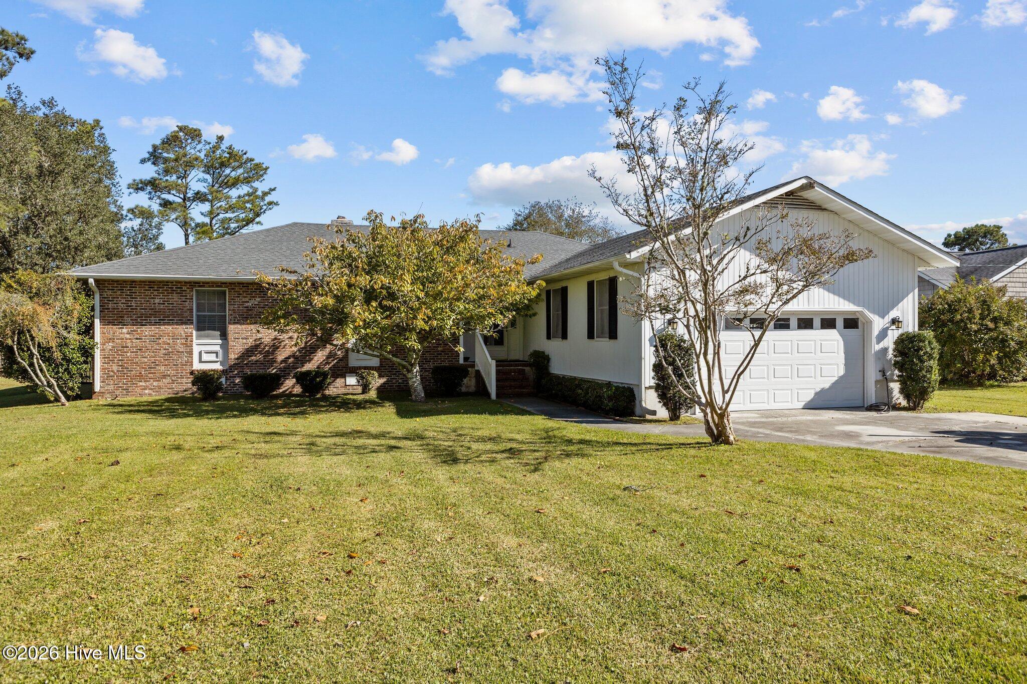 180 Wallace Road Beaufort, NC 28516 - Photo 45 of 45 Front yard