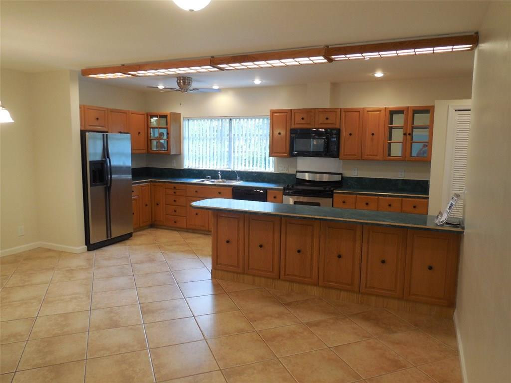 1195 Pepperridge Terrace Boca Raton, FL 33486 - Photo 7 of 39 Photo 7
