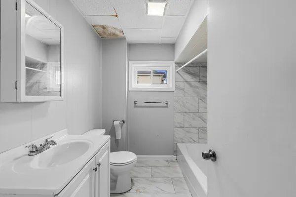 $925,000 | 173 County Street, Fall River, MA 02723