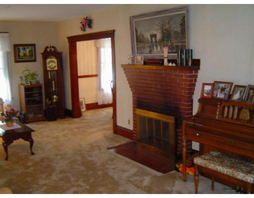 83 Victory Road Lynn, MA 01902 - Photo 7 of 9 Gallery Image 7