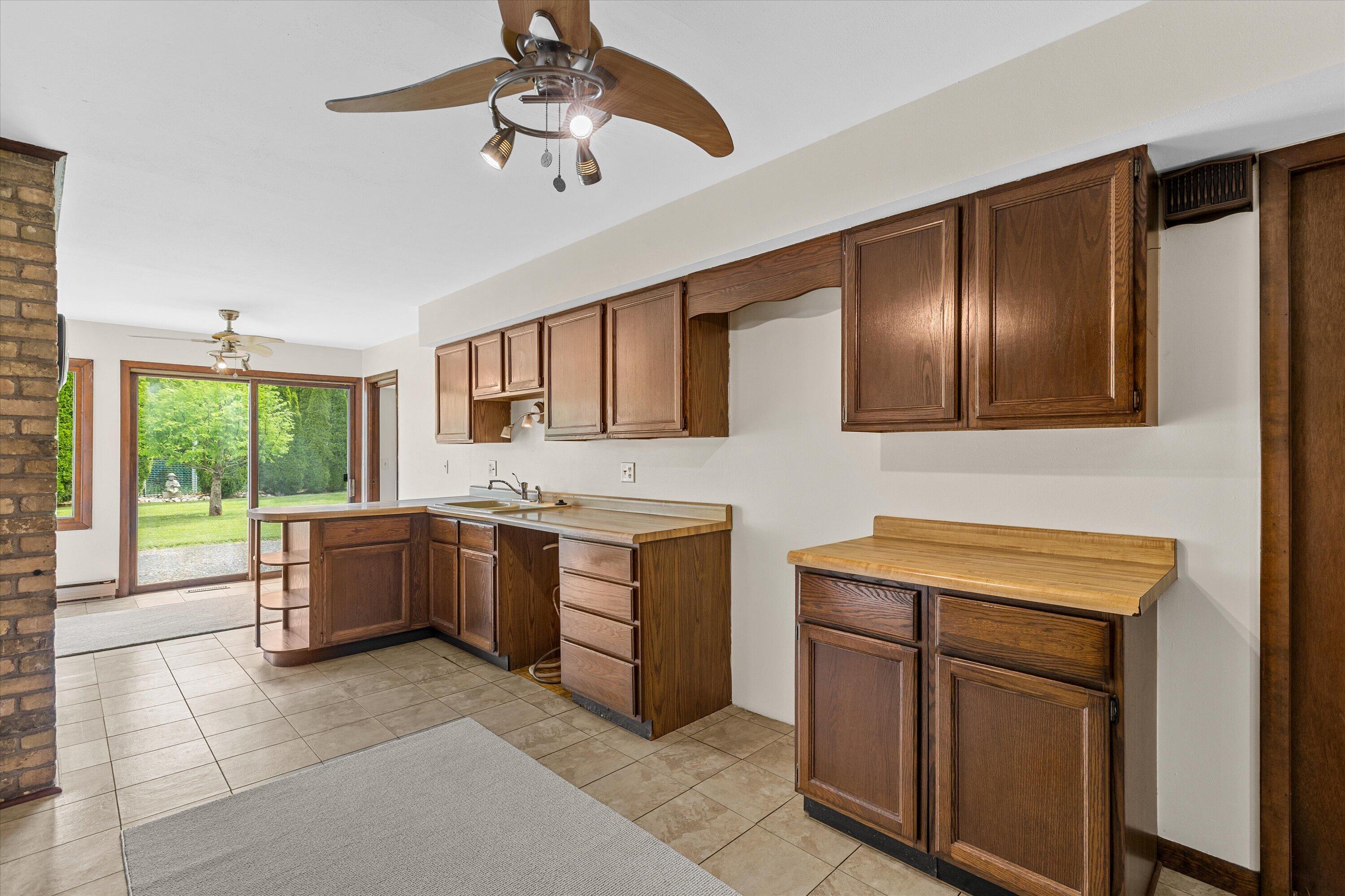 21190 Watertown Road Brookfield, WI 53045 - Photo 18 of 44 33-0G8A1791