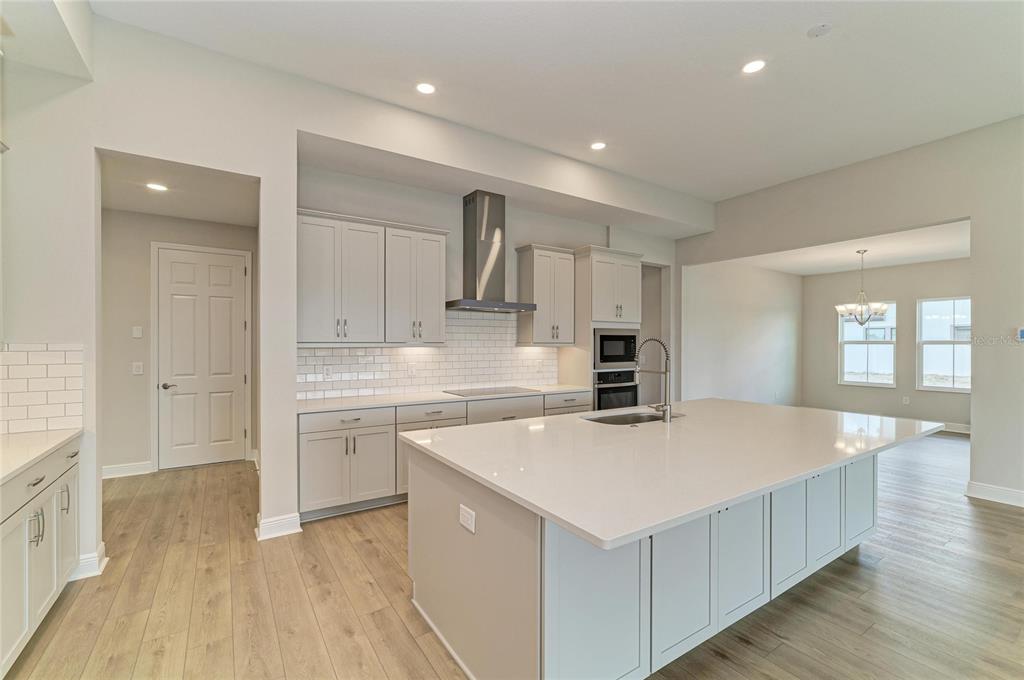 13125 Long Valley Cir Spring Hill Spring Hill, FL 34609 - Photo 11 of 34