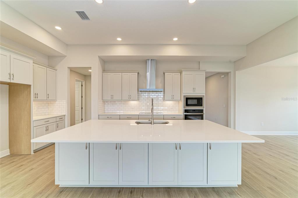 13125 Long Valley Cir Spring Hill Spring Hill, FL 34609 - Photo 12 of 34