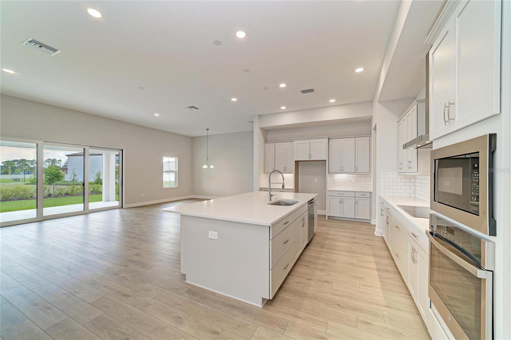 13125 Long Valley Cir Spring Hill Spring Hill, FL 34609 - Photo 16 of 34