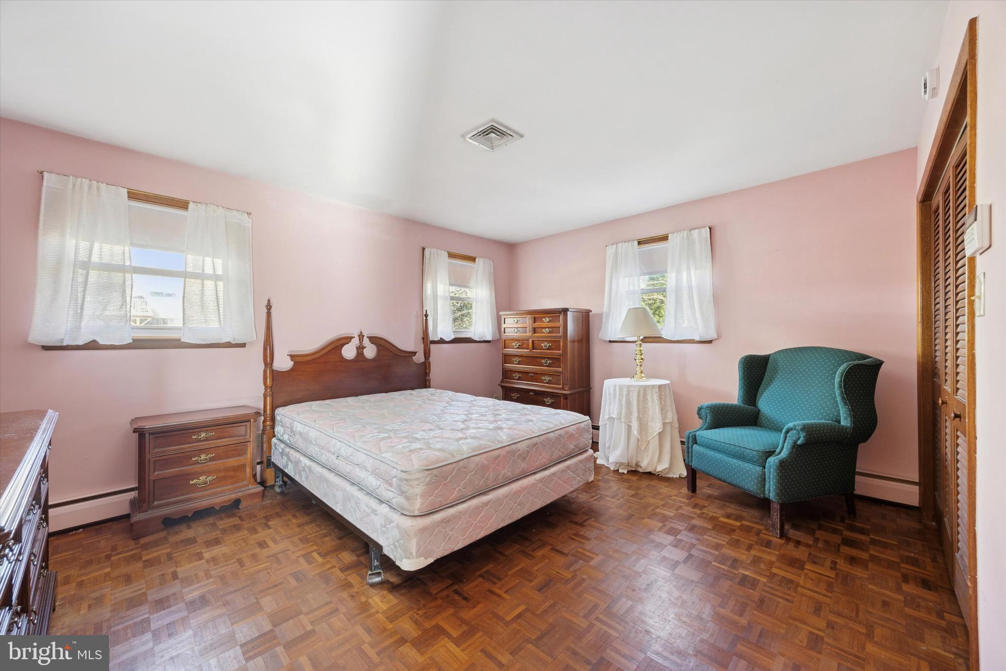 913 Woodside Avenue Secane, PA 19018 - Photo 12 of 25