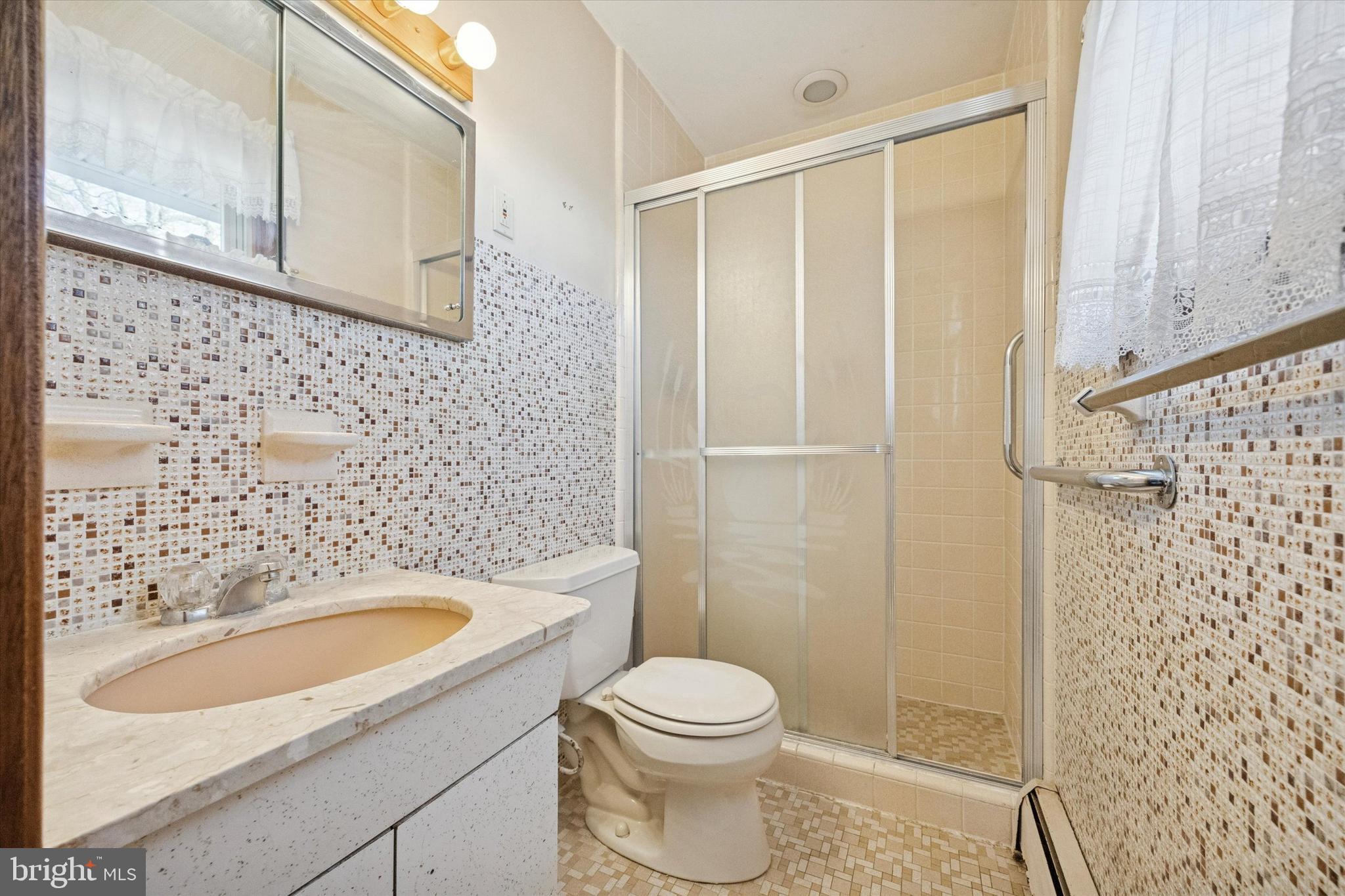 913 Woodside Avenue Secane, PA 19018 - Photo 14 of 25